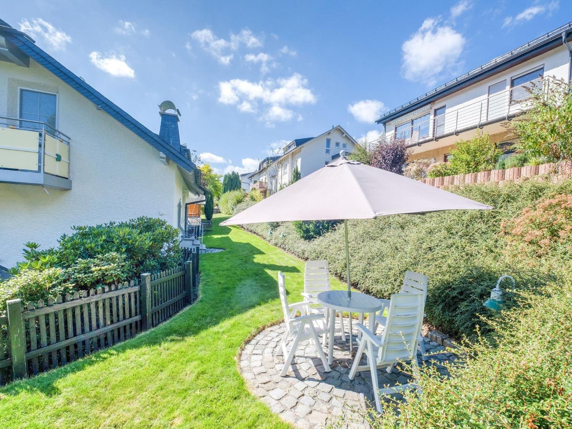 Modern Apartment In Schwalefeld With Garden Willingen  Exteriér fotografie
